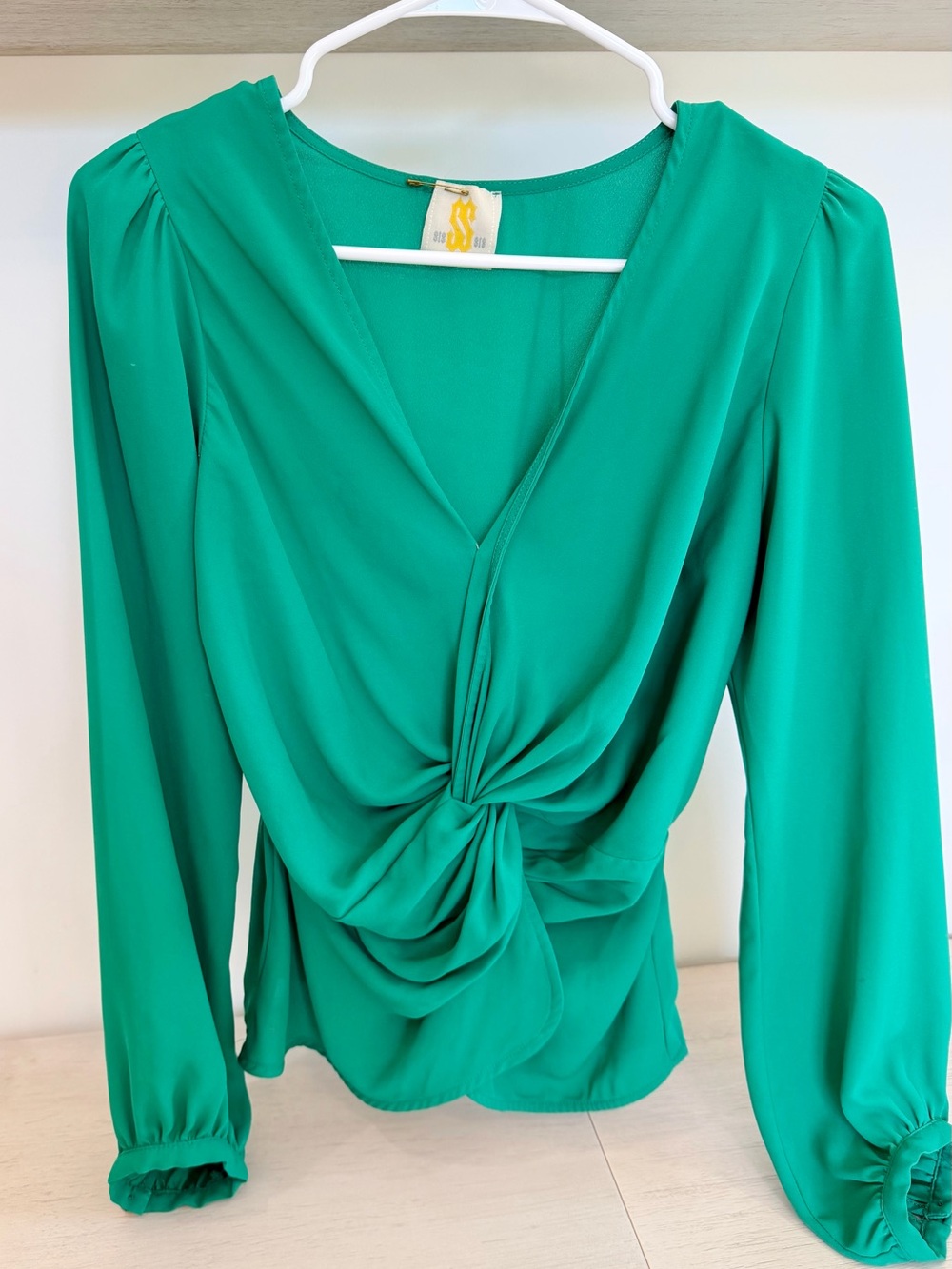 Green Twist-Front Long Sleeve Women's Top